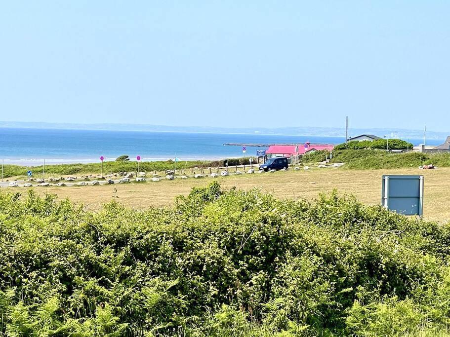 Luxury Porthcawl Large Spacious 2 Bedroom Apt, Garden, Prime Location Exterior photo